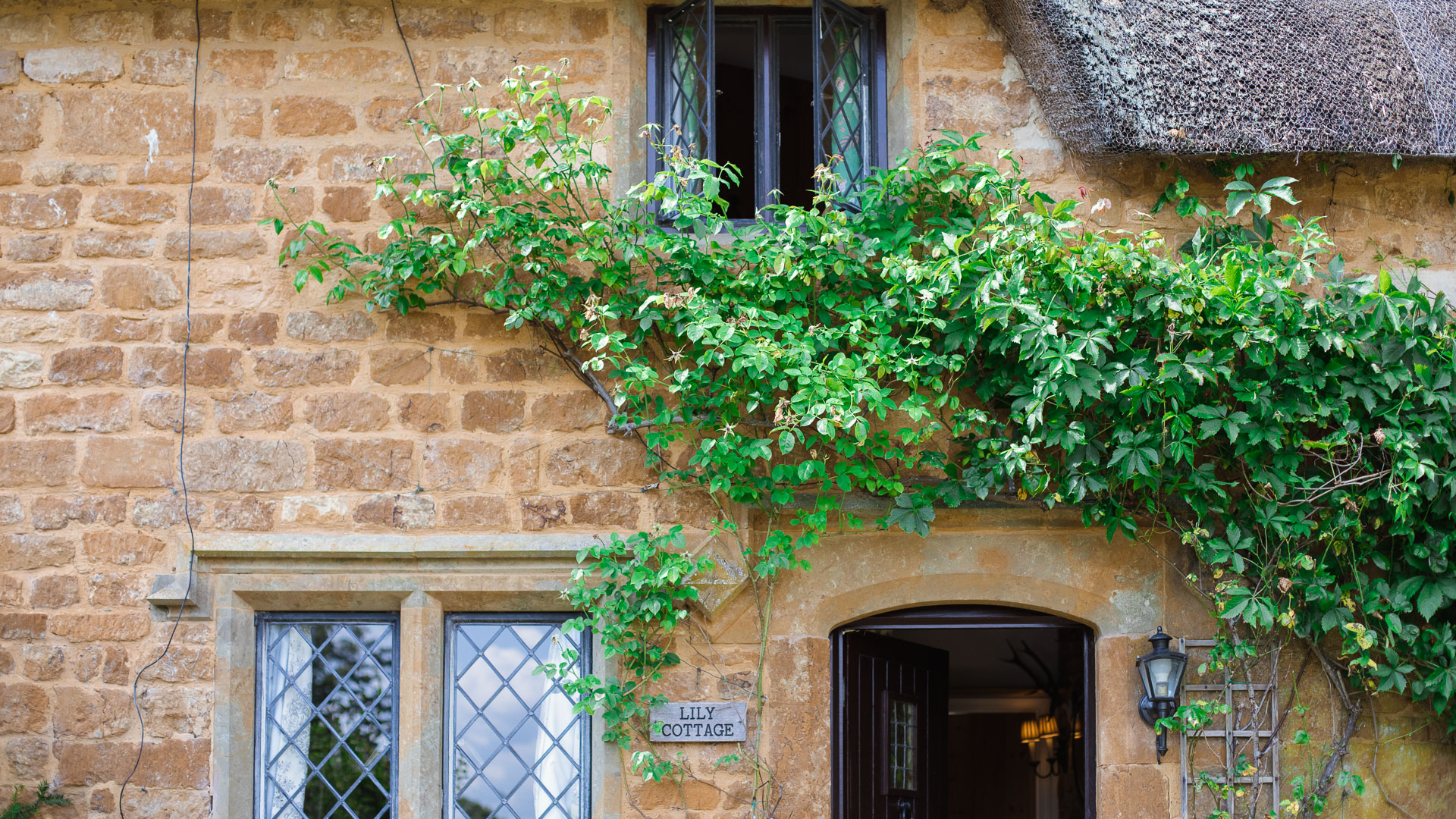 Cotswold thatched cottages Fairy tale cottages Bolthole Retreats