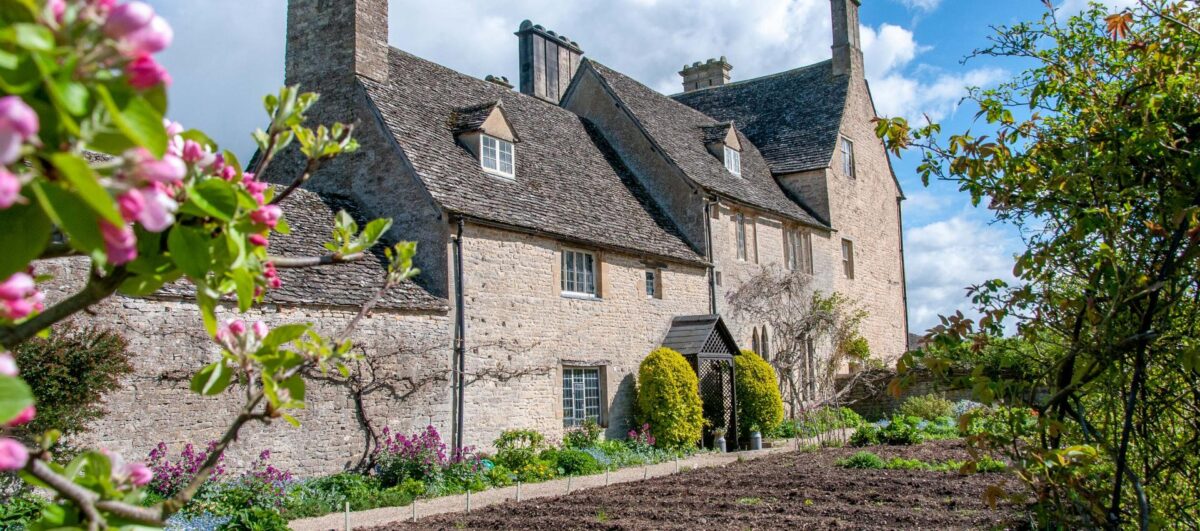 Cogges Manor Farm