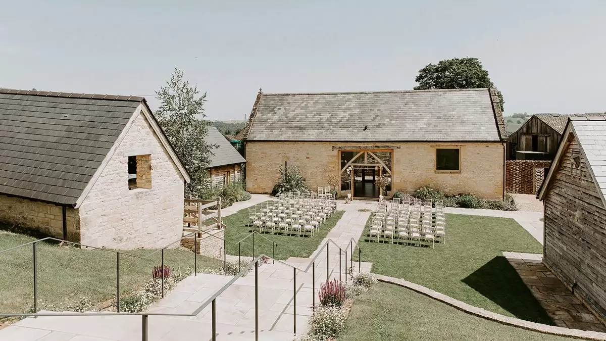the barn at upcote