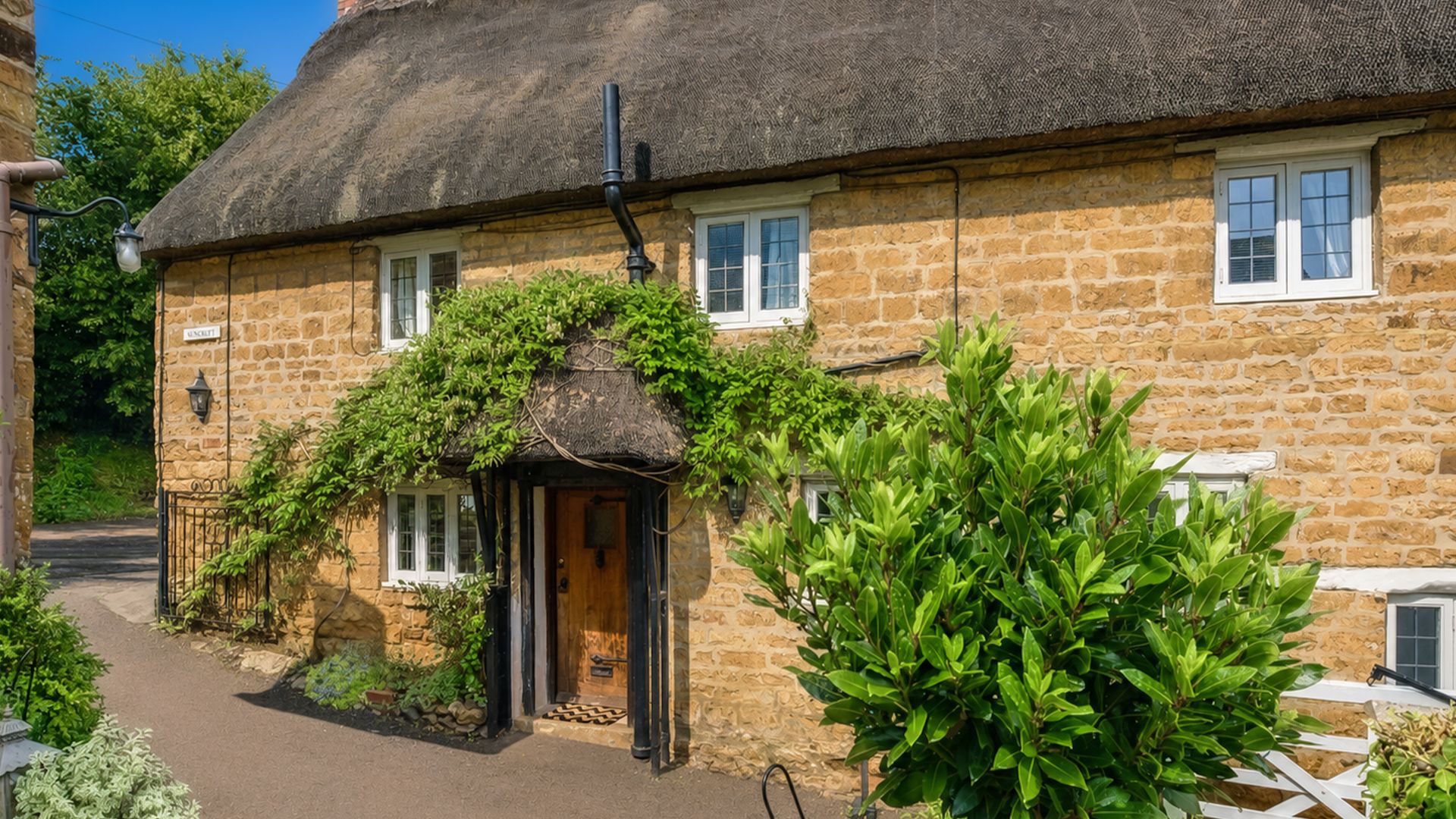 Front entrance, Suncroft, Bolthole Retreats