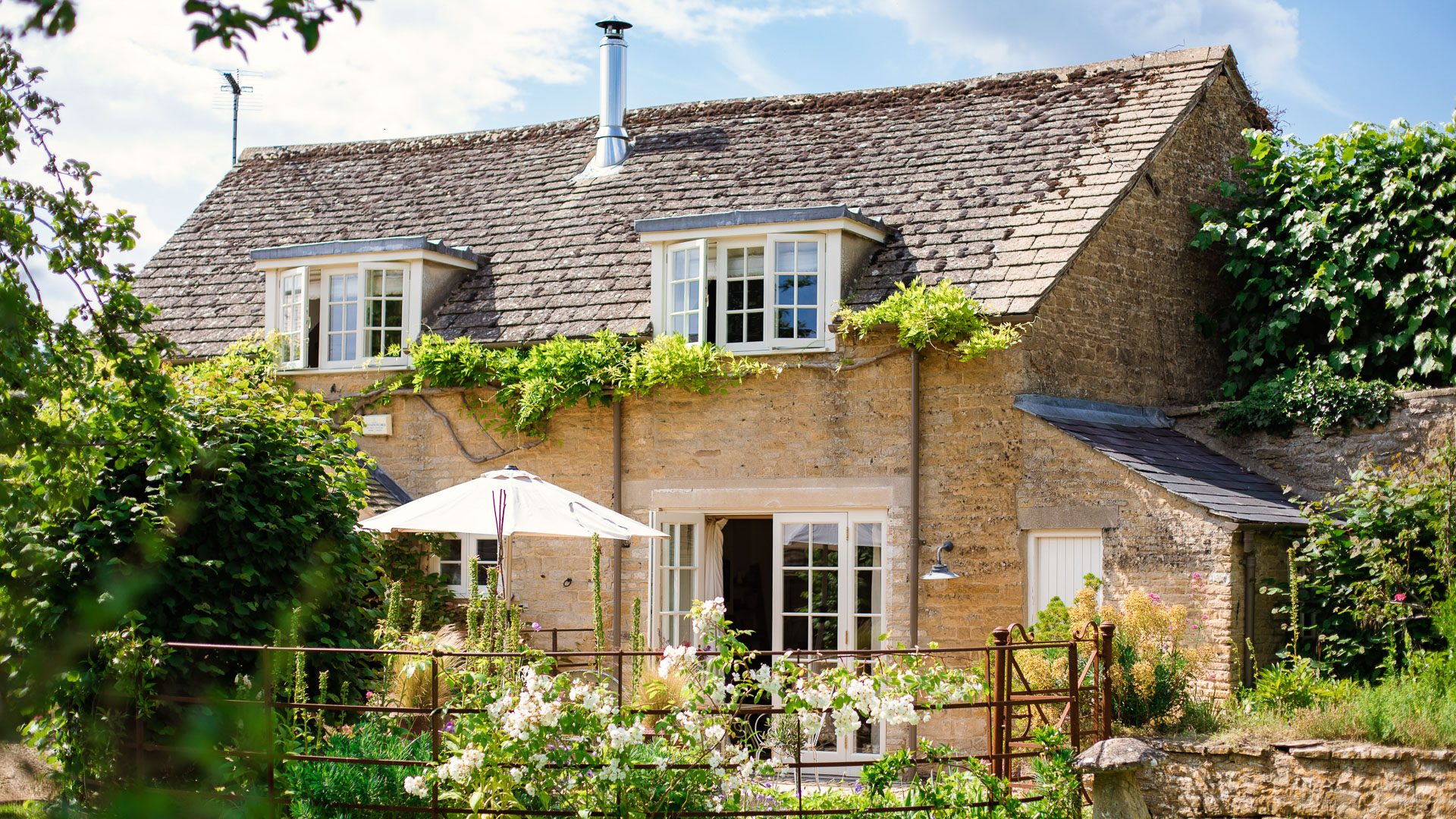 the best holiday cottage company in the cotswolds