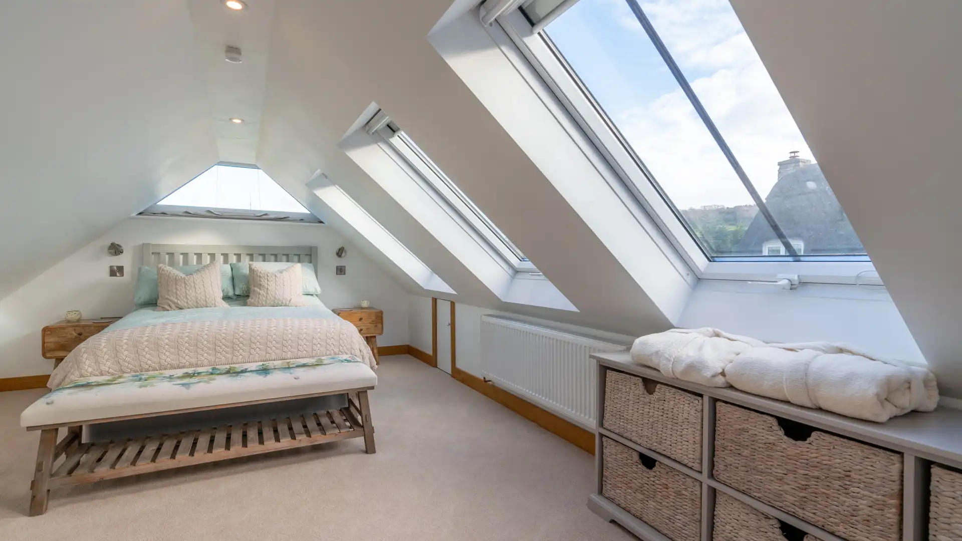 Hillview Hideaway