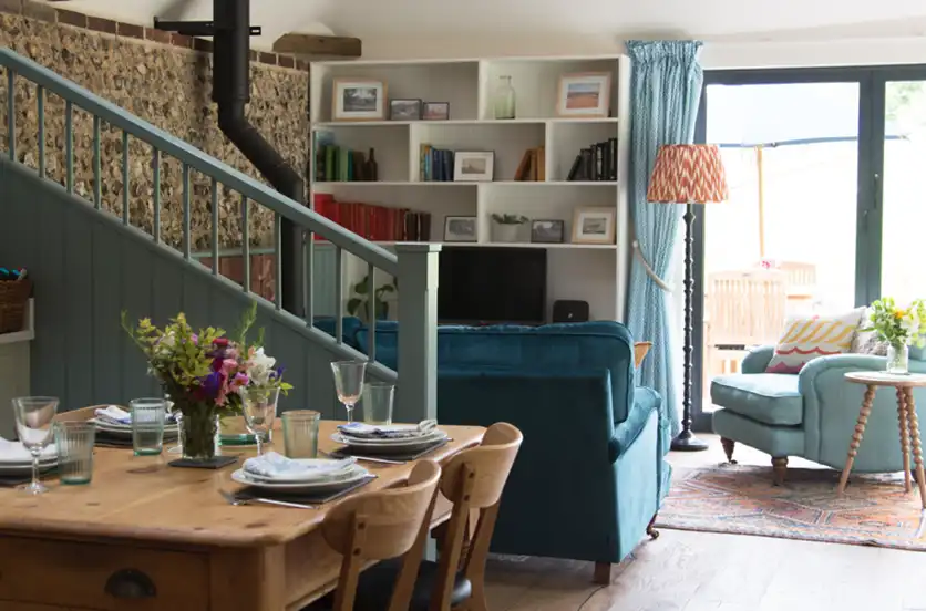 Barn Conversion Holiday Cottage – by Astman Taylor