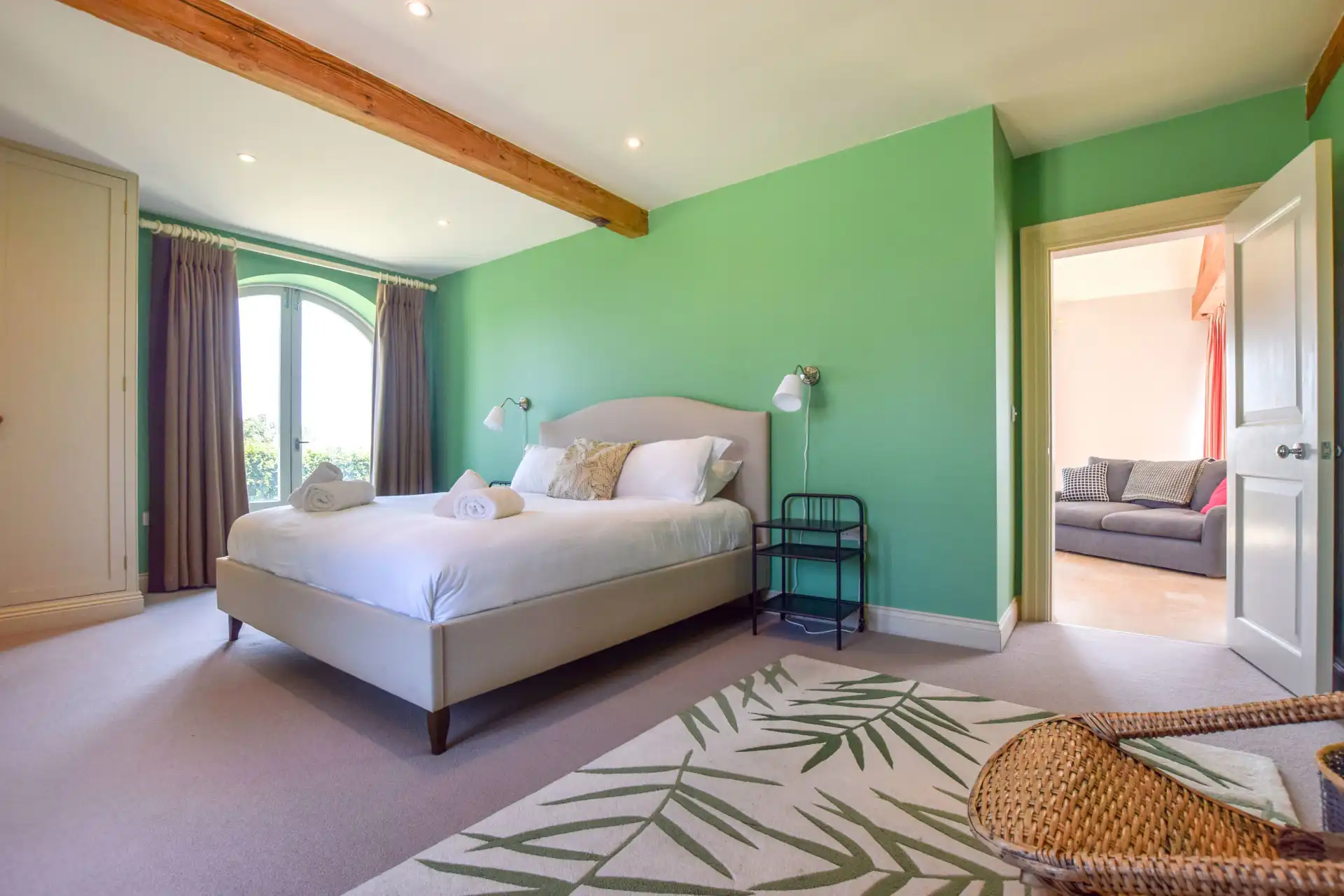 Bedroom, Oldbury Barn, Bolthole Retreats