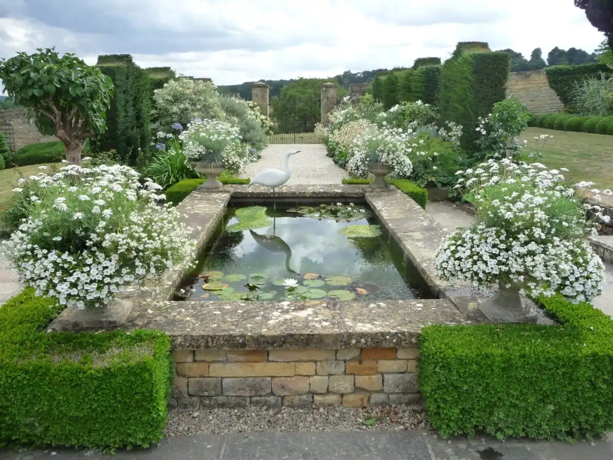 The White Garden, Bourton House Garden