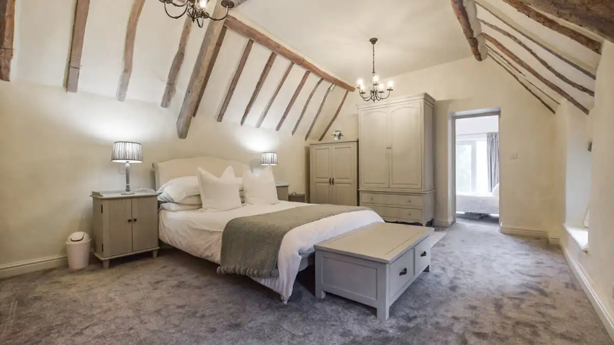 Suncroft, Bolthole Retreats