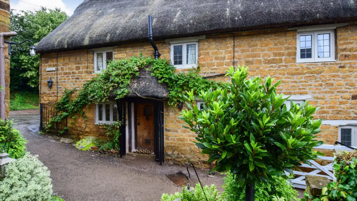 Suncroft, Bolthole Retreats