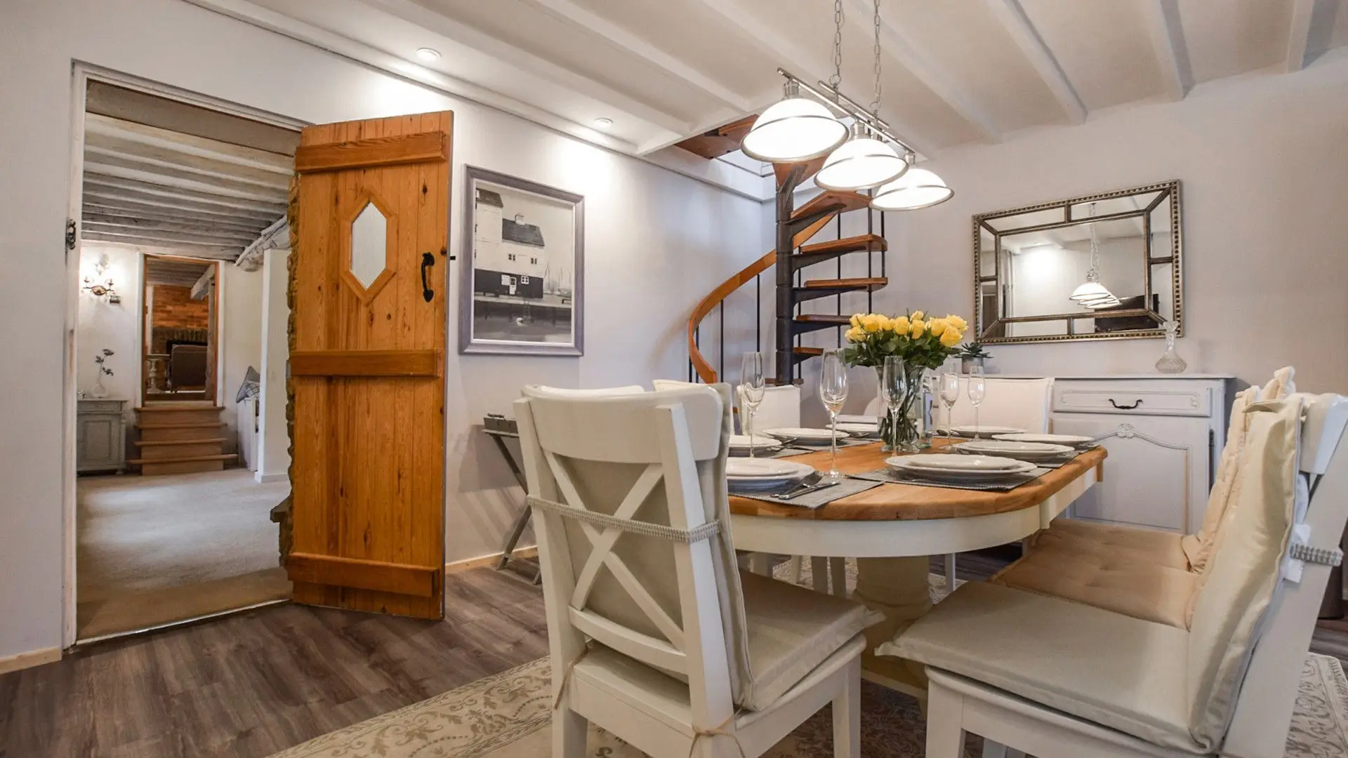 Dining area, Suncroft, Bolthole Retreats