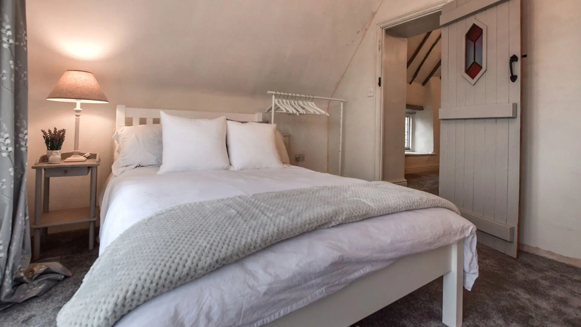 Bedroom 3/Study - double room, Suncroft, Bolthole Retreats