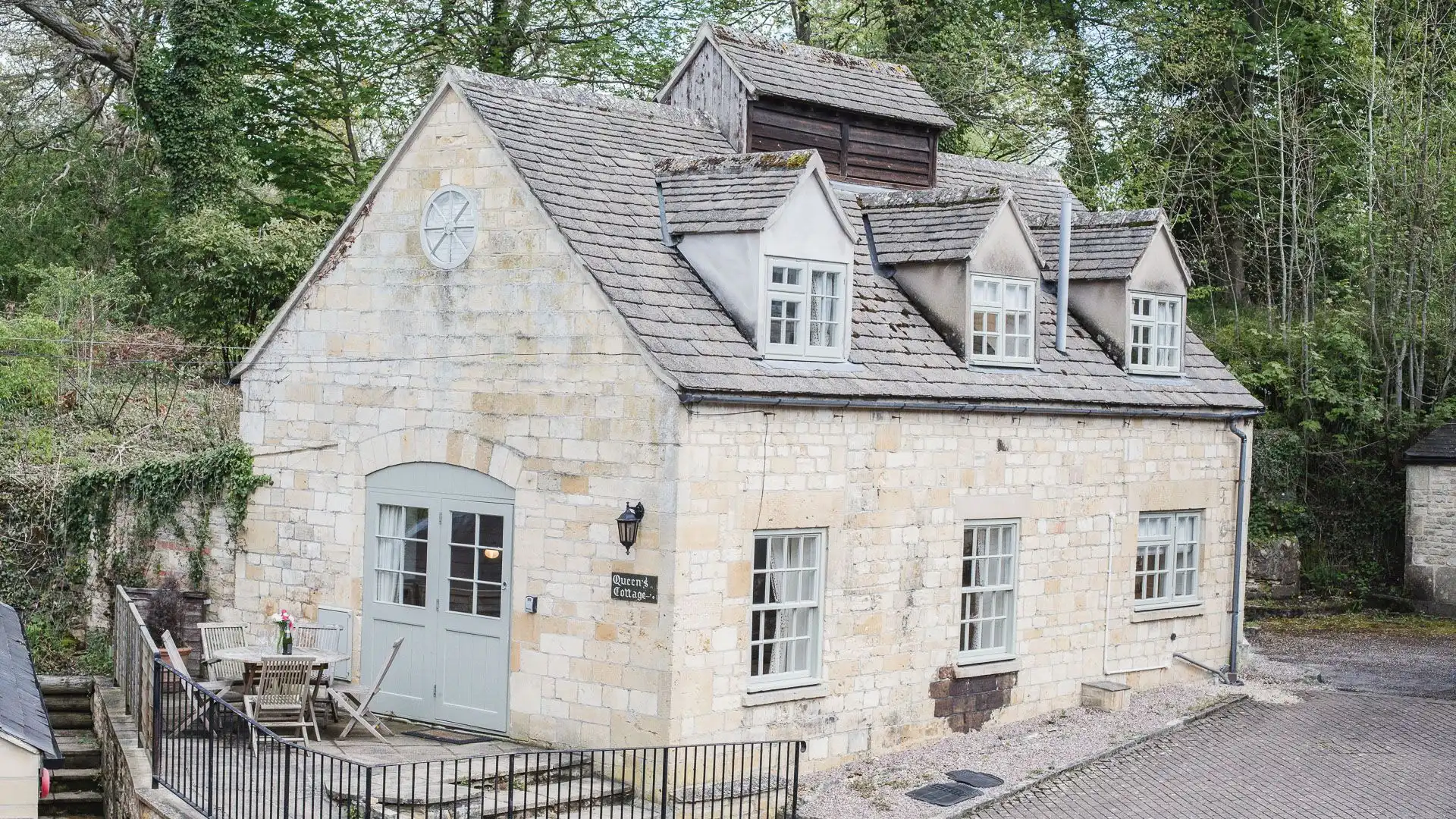 Queens Cottage at Sudeley Castle, Bolthole Retreats