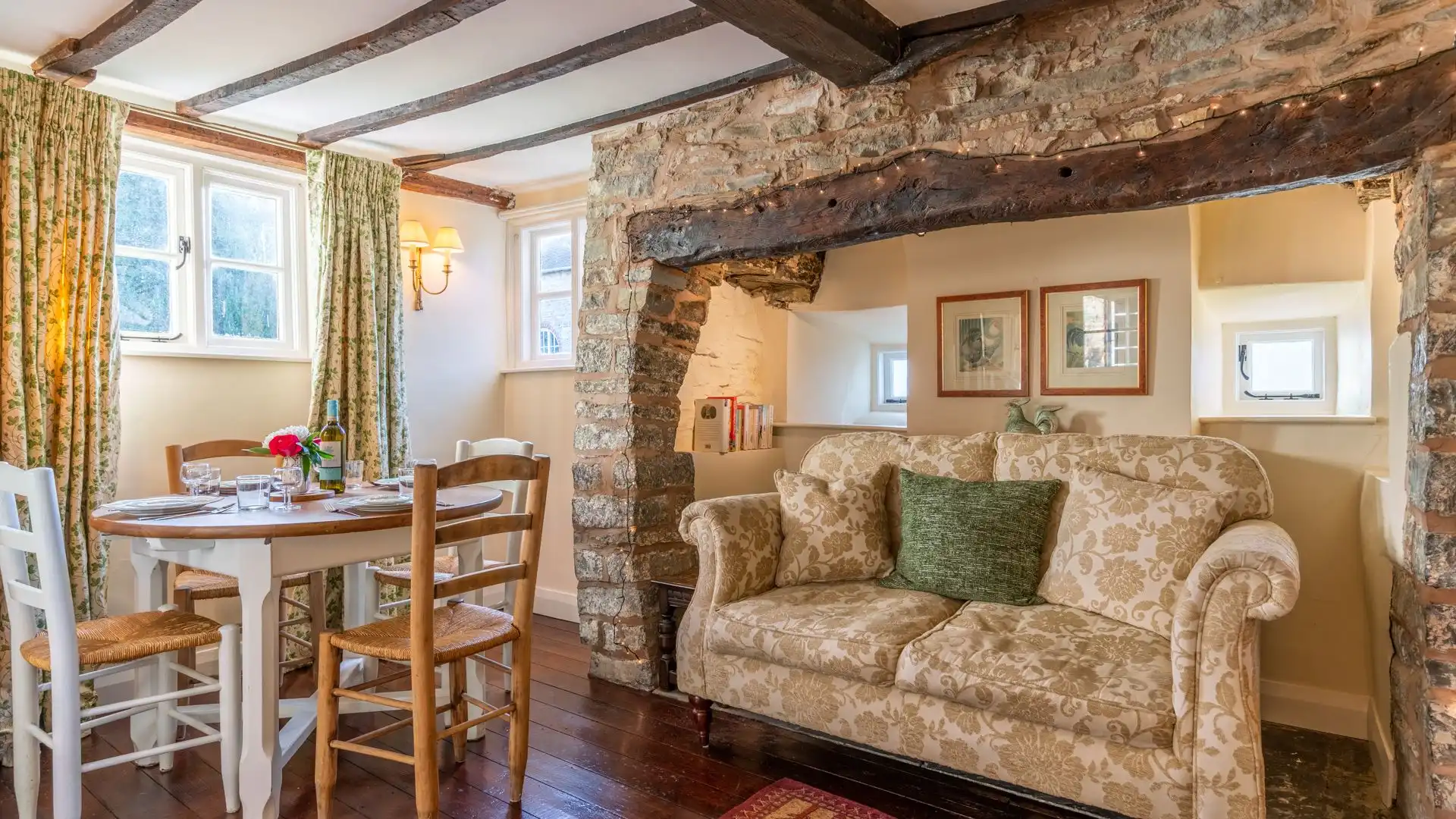 Dining area in the living room, Corner Cottage, Bretforton