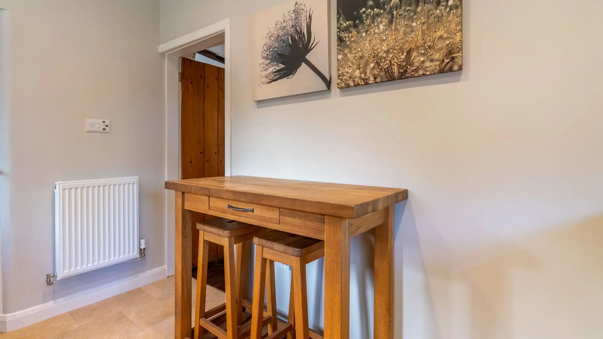Kitchen bar table and stools, Corner Cottage, Bretforton