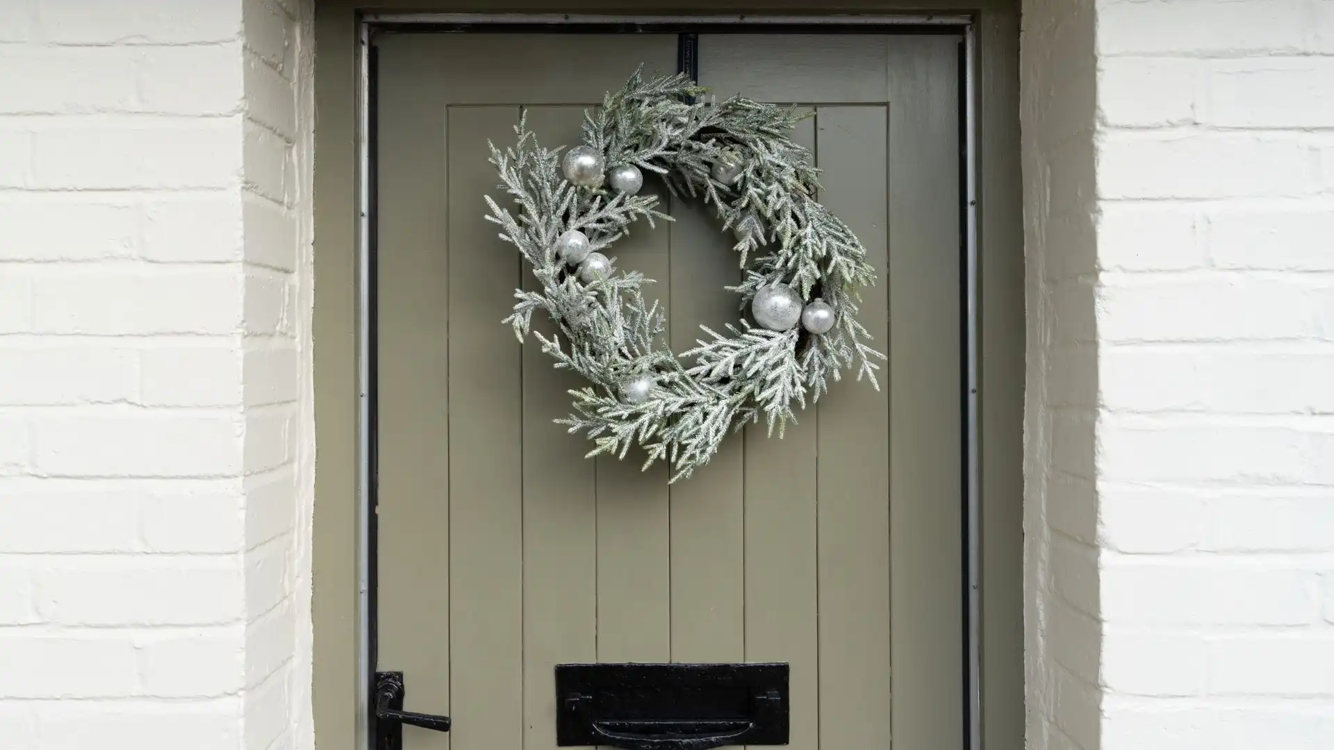Christmas cheer, Corner Cottage, Bretforton