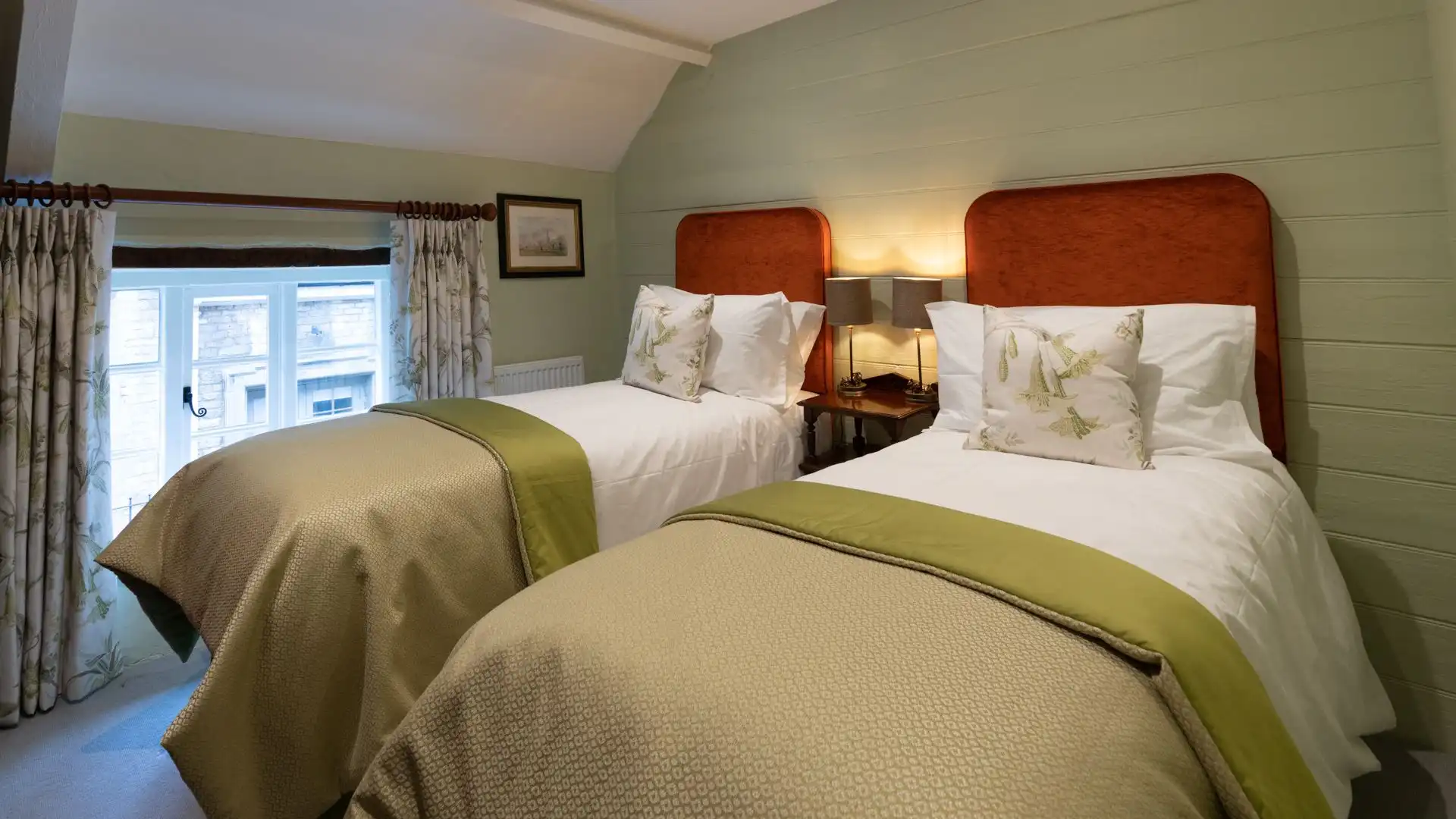 Bedroom Two, Farthingdales, Bolthole Retreats