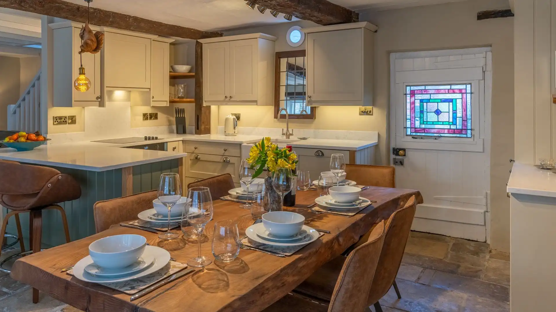 Kitchen-dining area, Farthingdales, Bolthole Retreats
