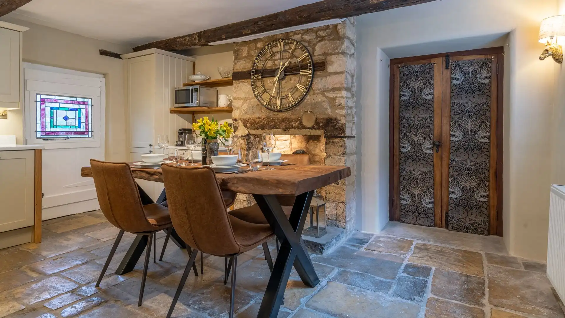 Dining area,  Farthingdales, Bolthole Retreats