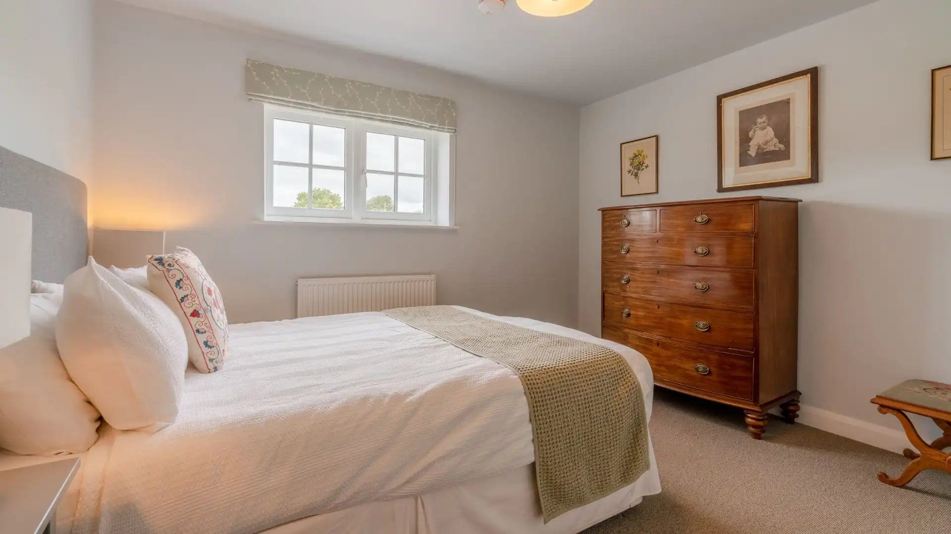 Bedroom One, Lodge Barn, Bolthole Retreats