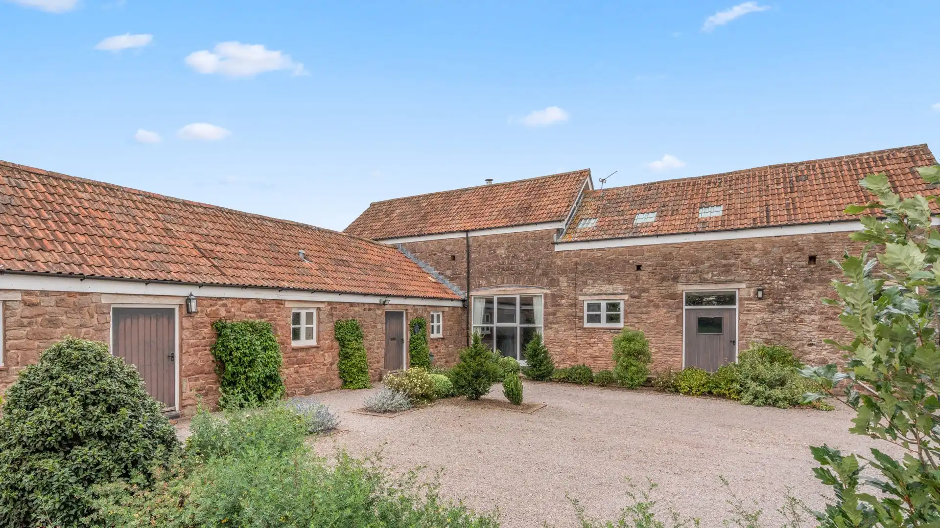 Entrance, Lodge Barn, Bolthole Retreats