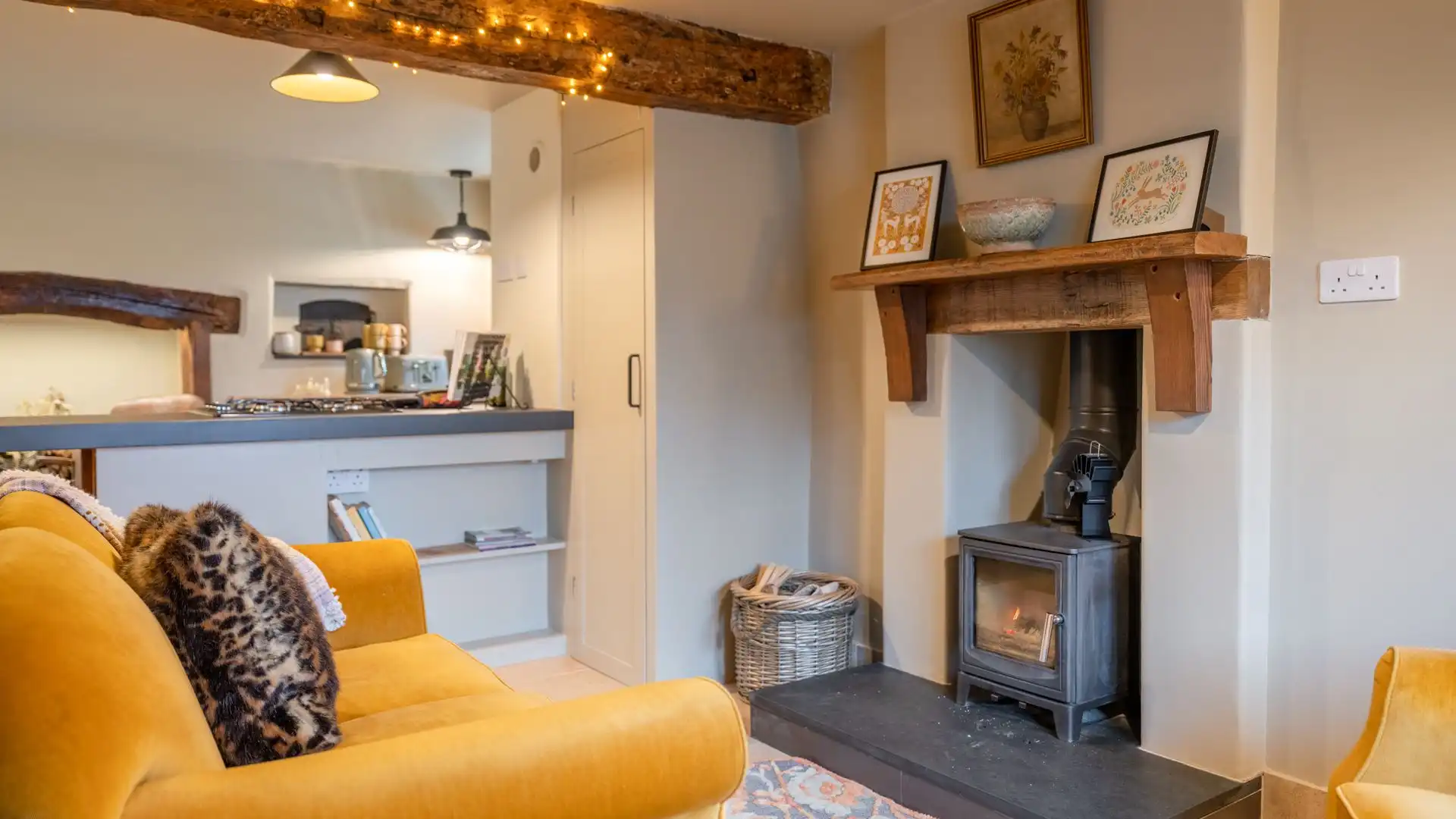 Sitting Area, Cotswold Way Cottage, Bolthole Retreats