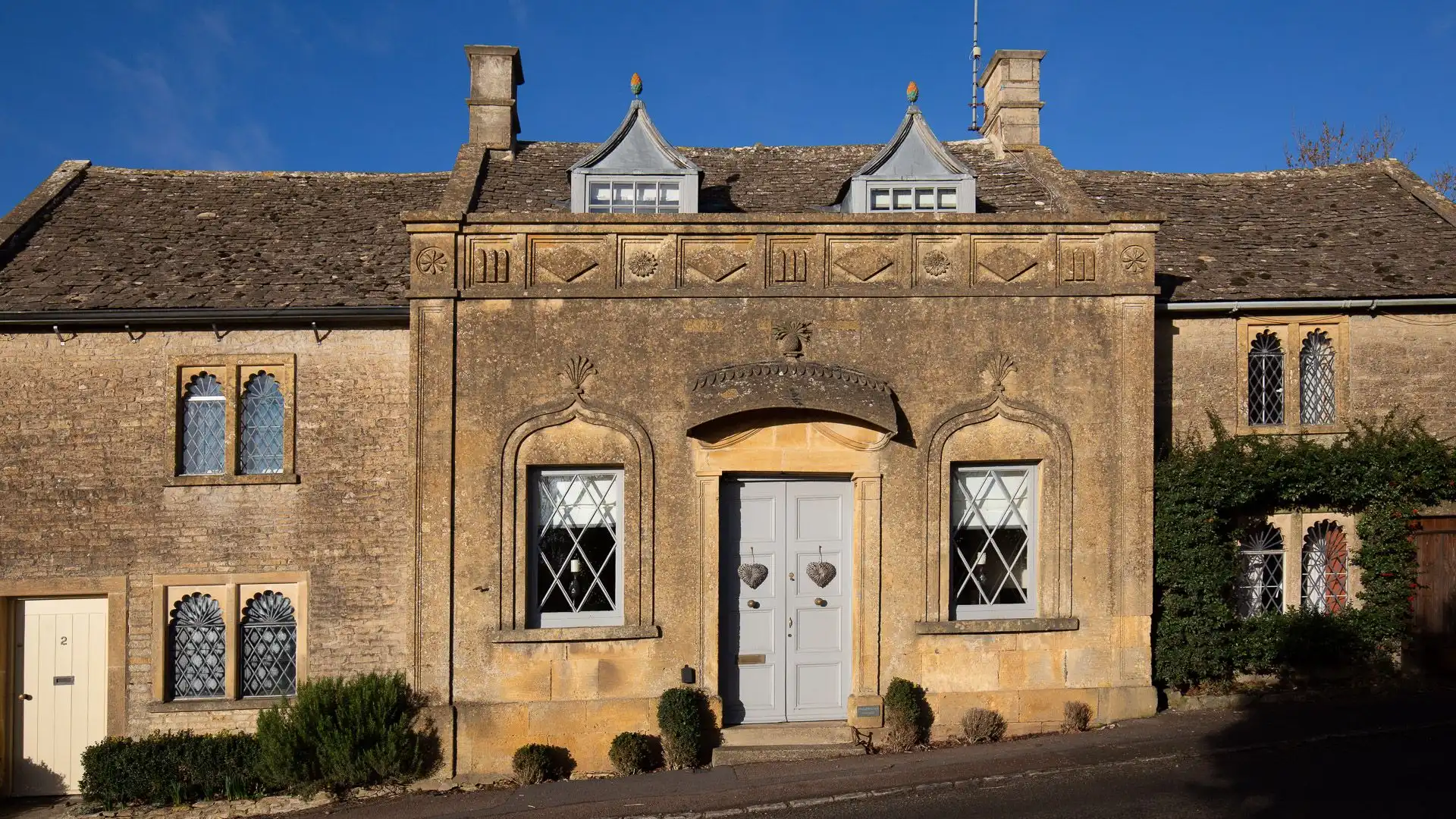 Front View, Pineapple Spa Cottage, Bolthole Retreats
