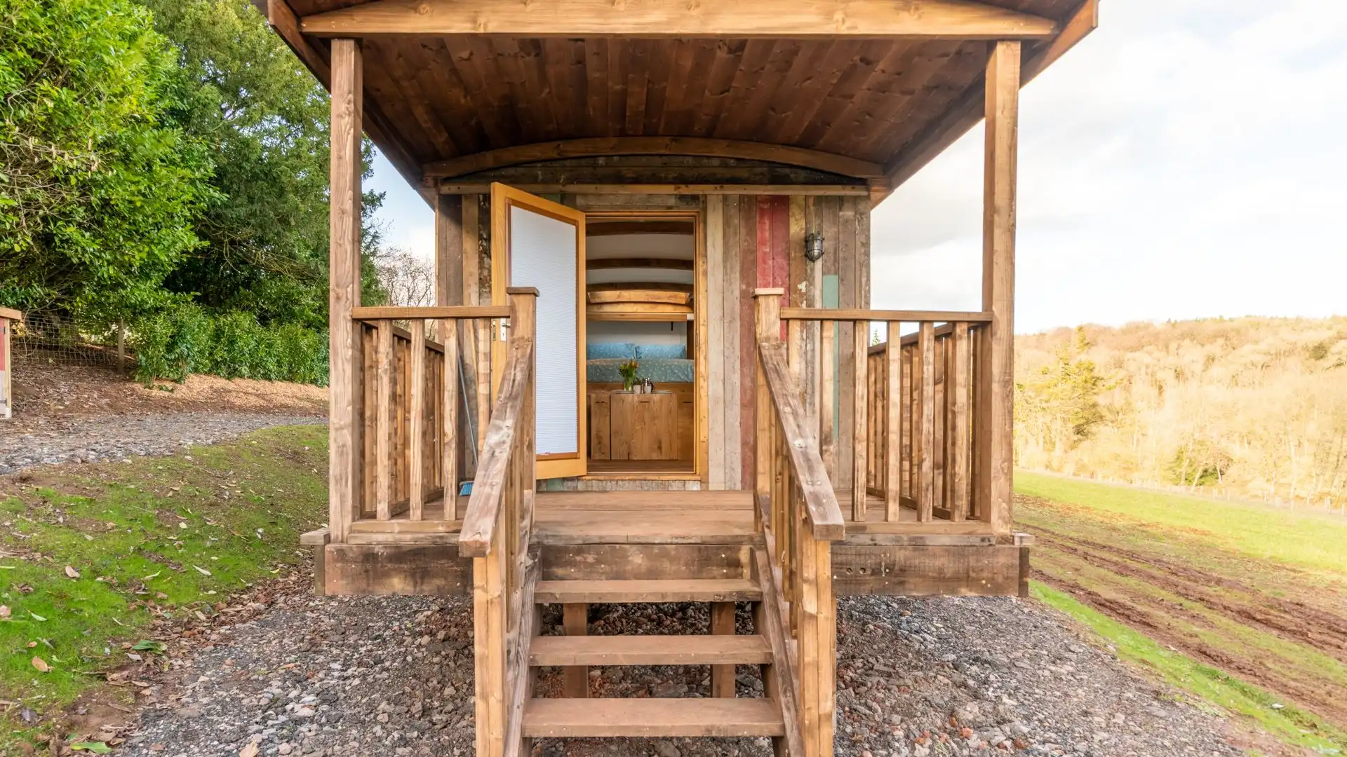Steps to entrance, Betty, Bolthole Retreats