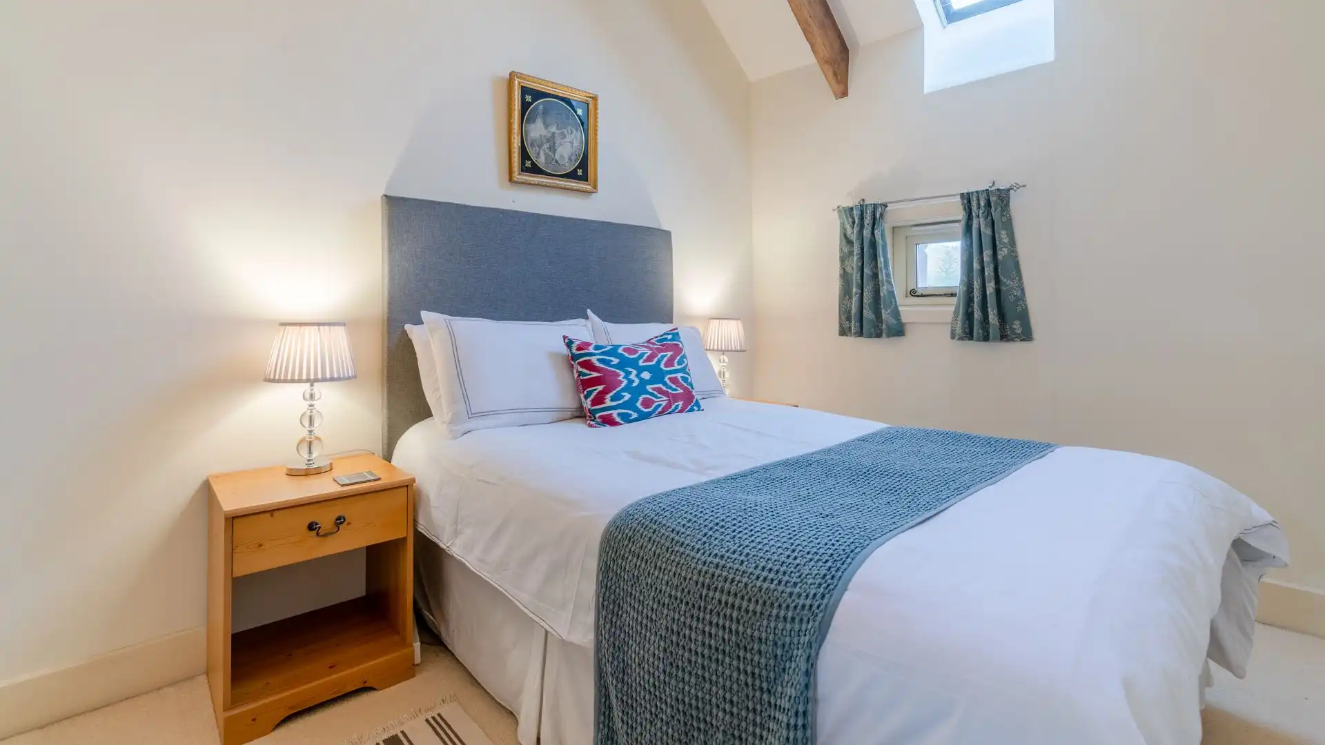 Bedroom Eight, Lodge Barn, Bolthole Retreats