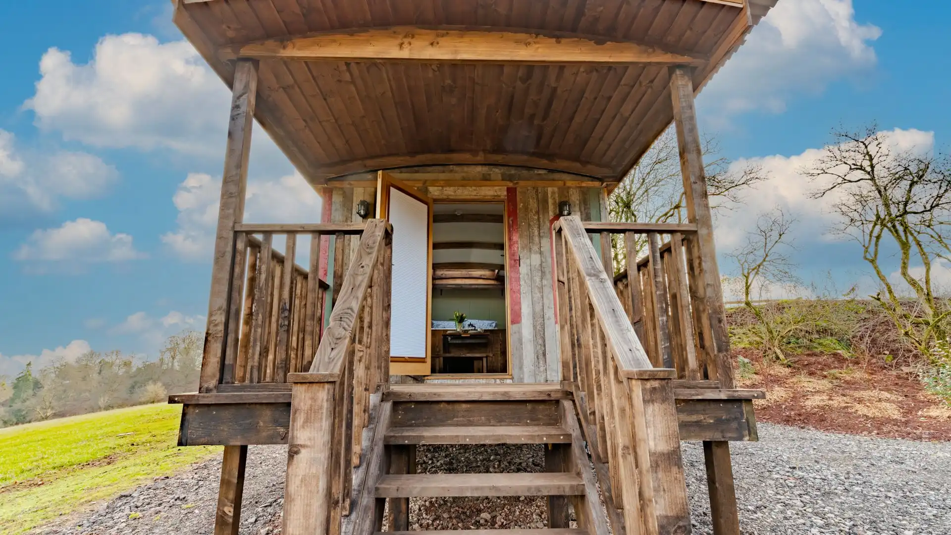 Entrance, Bertha, Bolthole Retreats