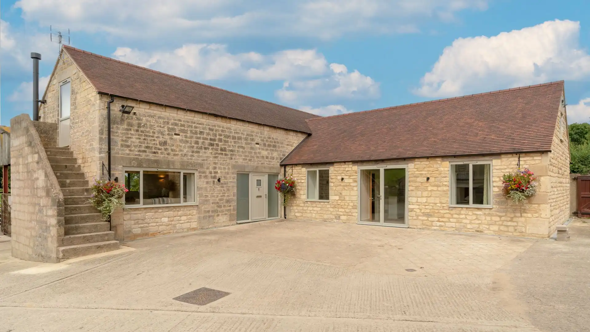 Owls Nest, Bolthole Retreats