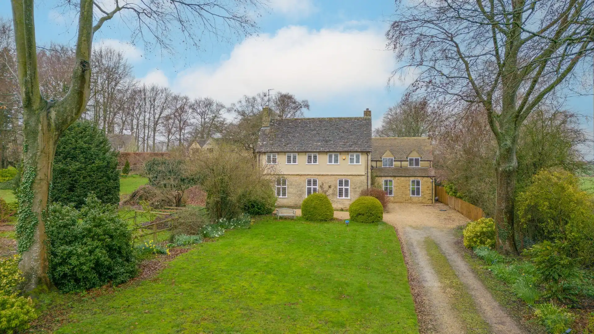 External, Old Manse, Bolthole Retreats