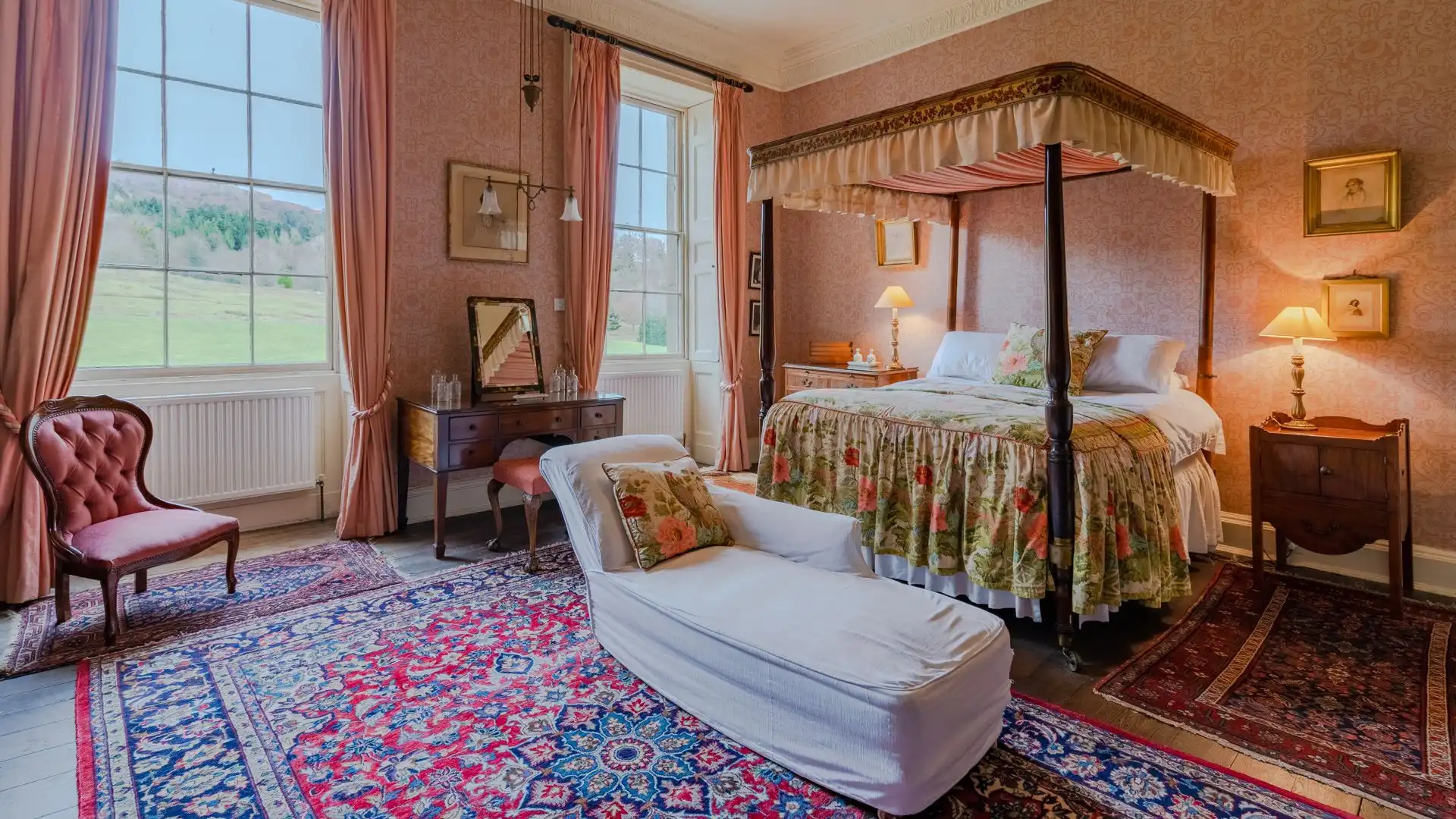 Azalea Bedroom, Kentchurch Court, Bolthole Retreats
