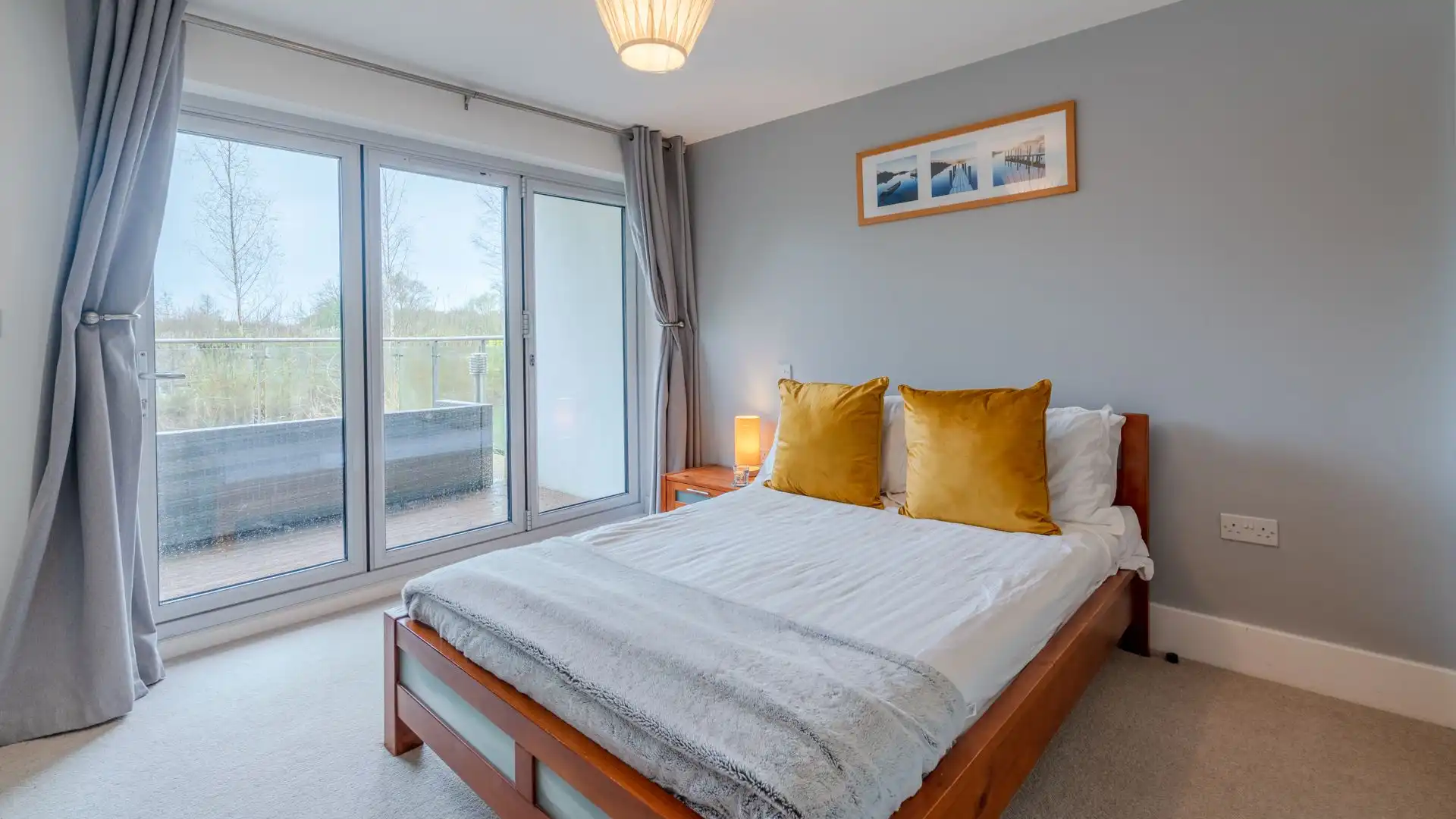 Bedroom Three, Muntjac Lodge, Bolthole Retreats 