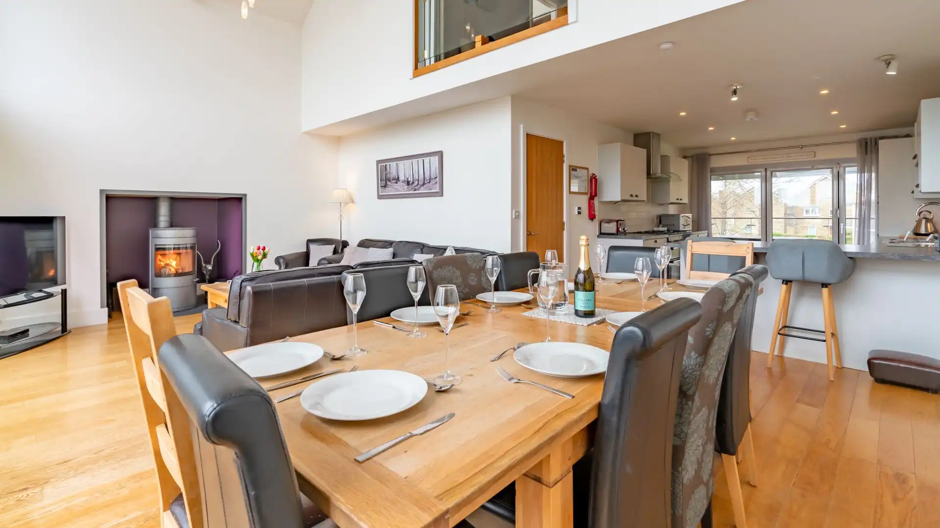 Dining Area, Muntjac Lodge, Bolthole Retreats 