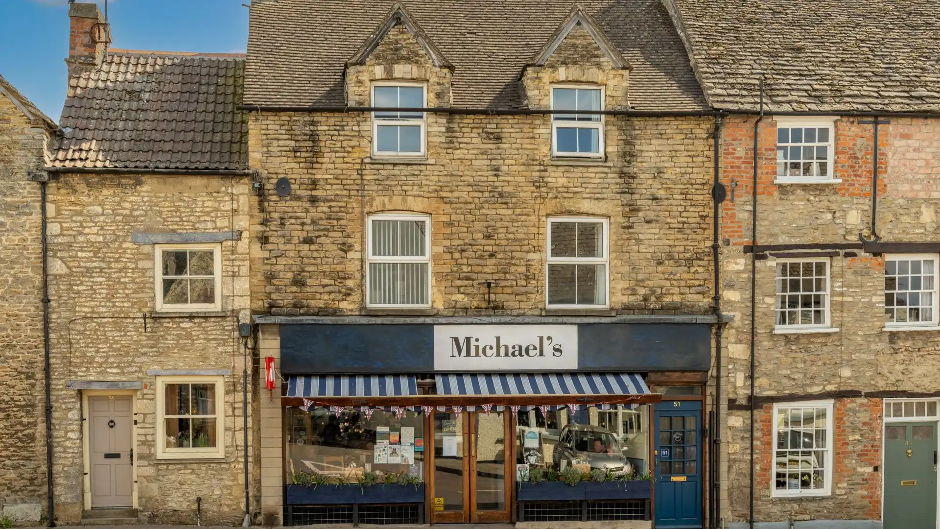 Explore all Malmesbury has to offer, Horsefair Cottage.