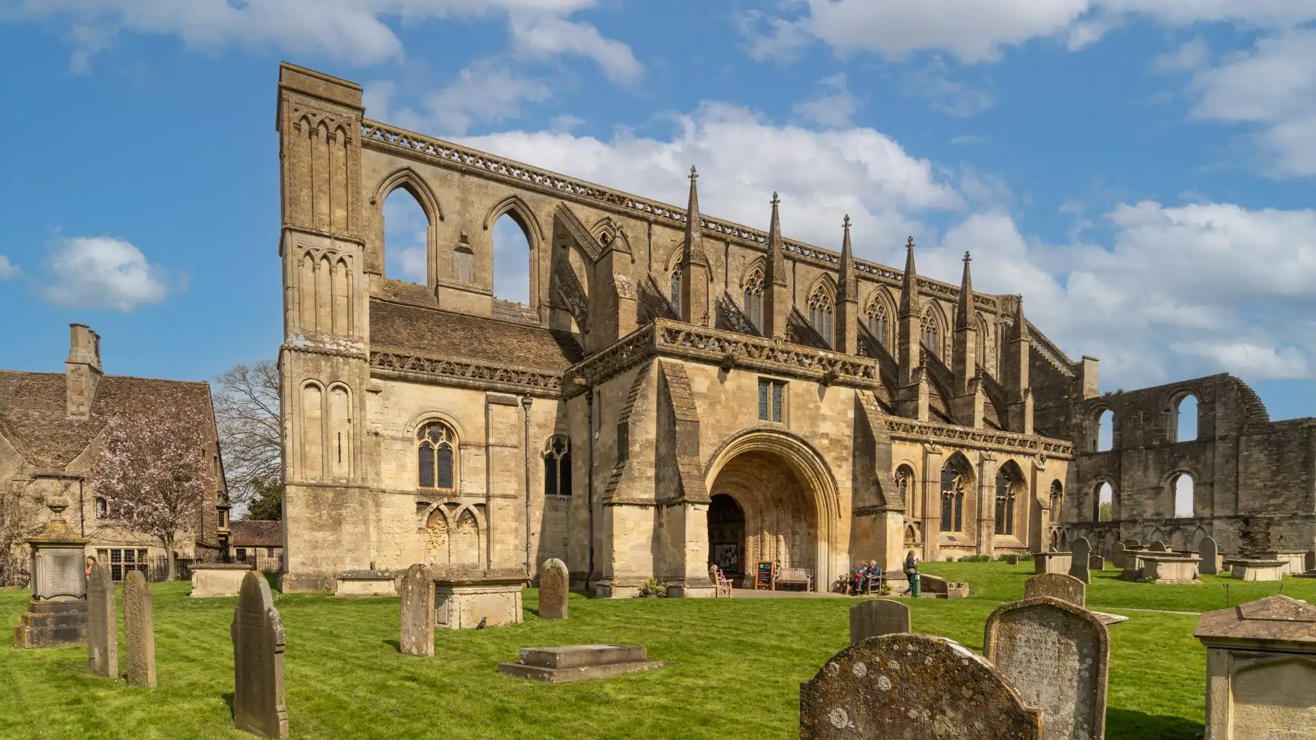 Visit Malmesbury Abbey, Horsefair Cottage.