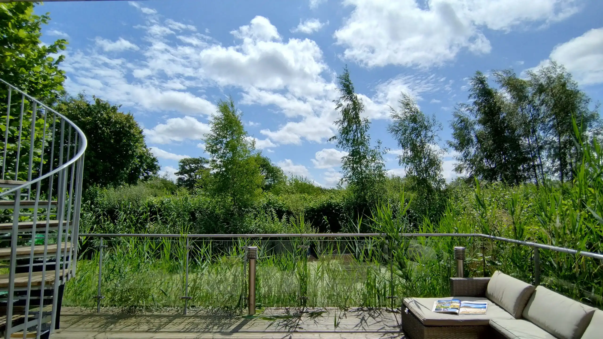Terrace, Muntjac Lodge, Bolthole Retreats 