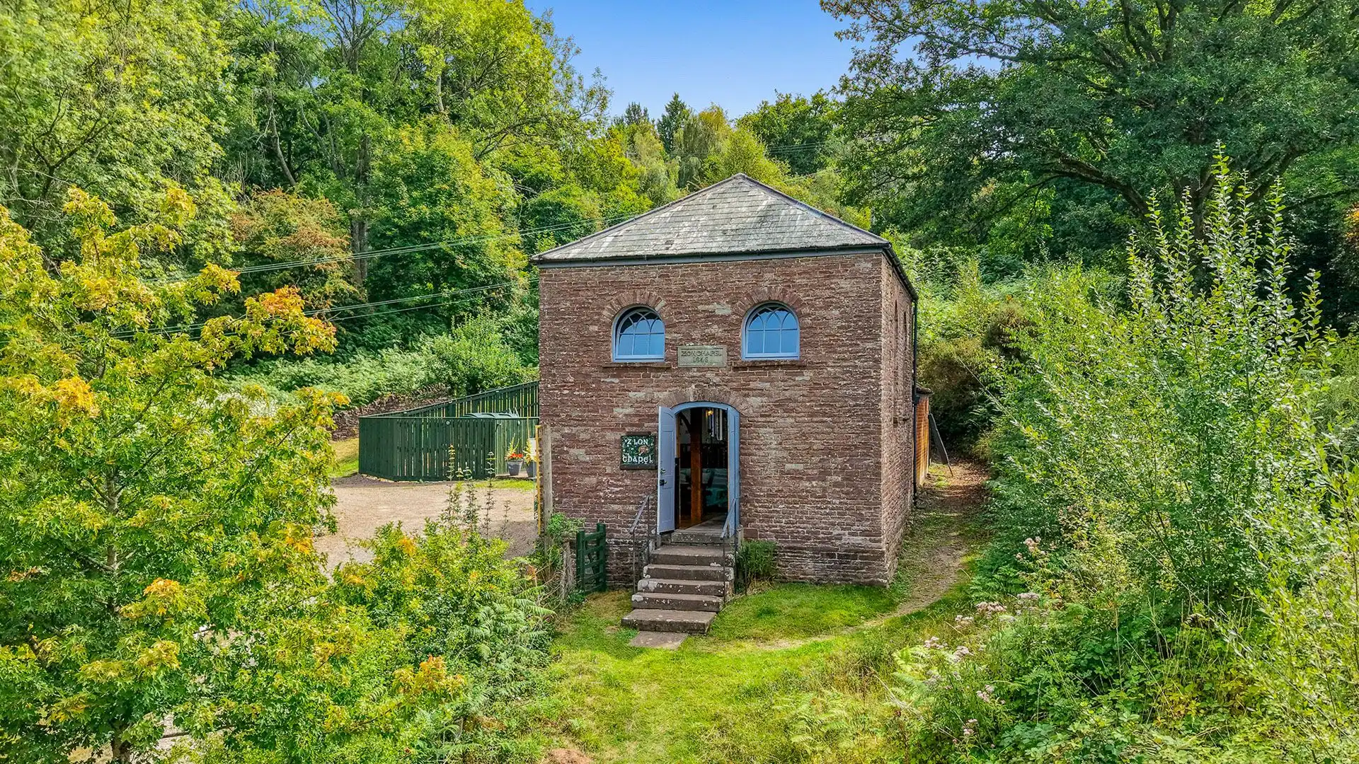 Step away from the everyday to escape to Zion Chapel in the heart of the Forest of Dean where adventures are on your doorstep. 