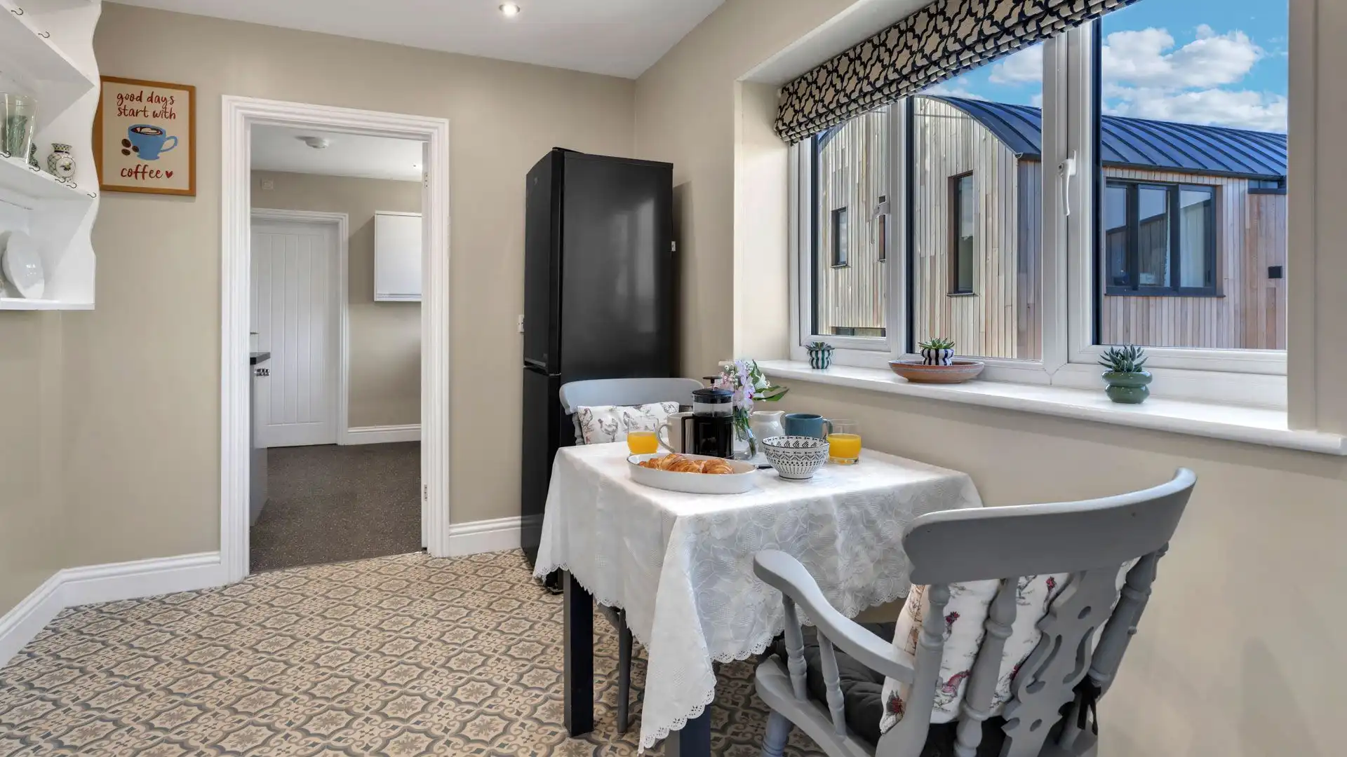 Start your days at Roe Barn in the breakfast room. 
