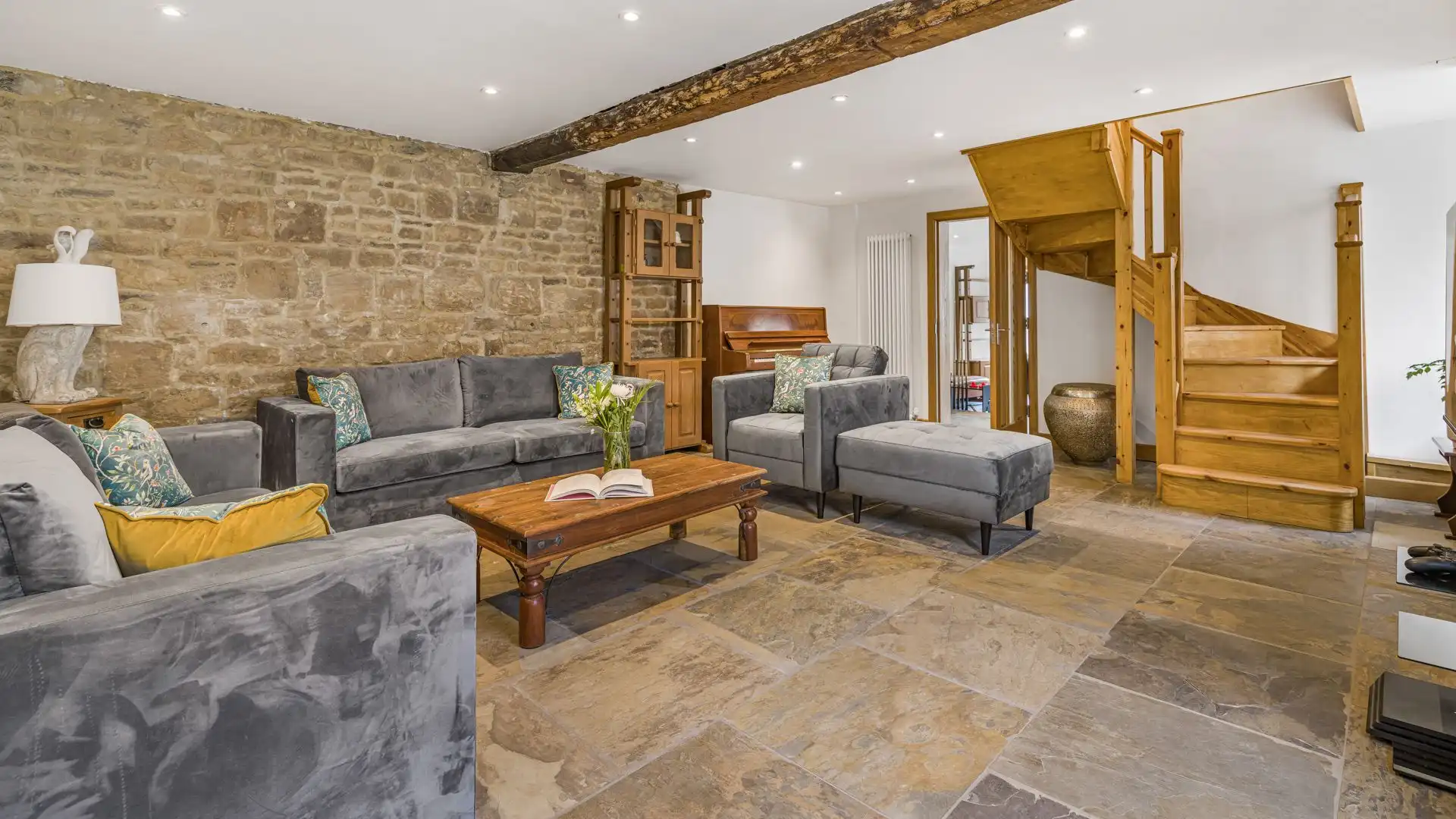 The second spacious but comfortable living room at The Painswick Retreat.