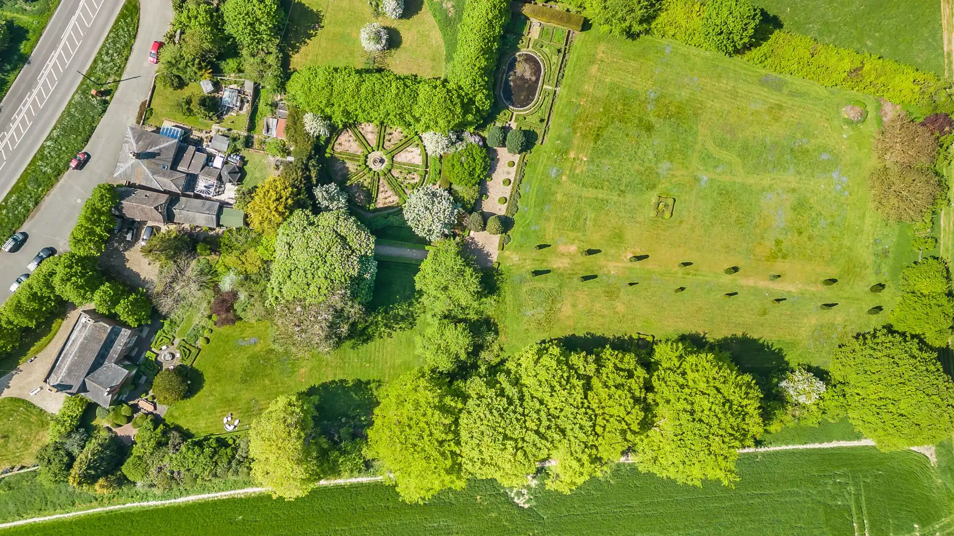 This wonderful garden is full of delightful surprises at every turn.