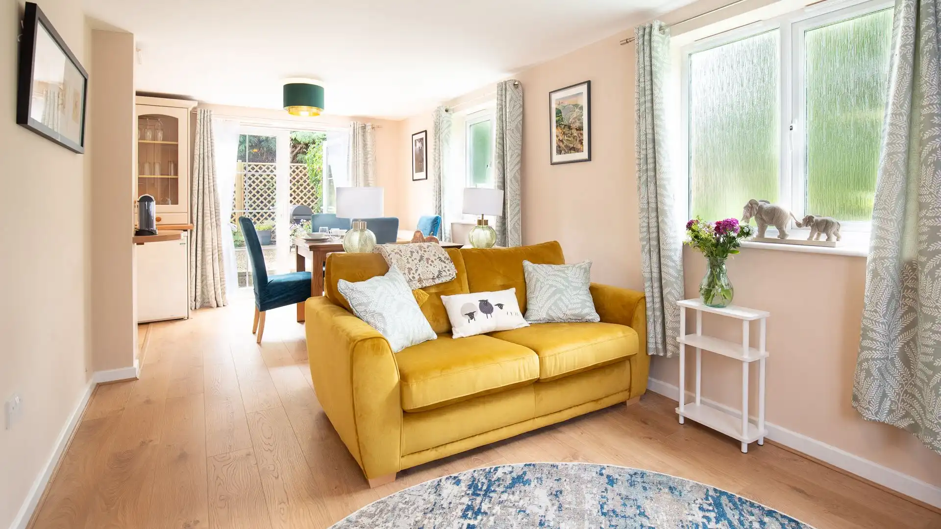 The open plan living, kitchen and dining area is perfect for groups.
