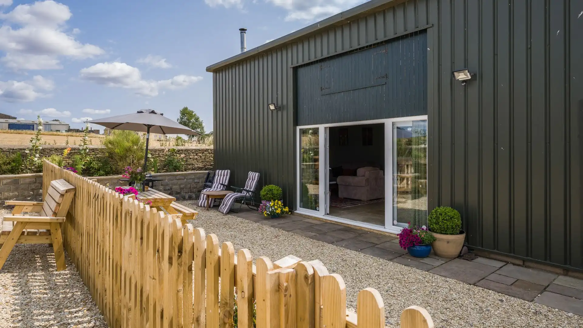Welcome to Roe Barn.