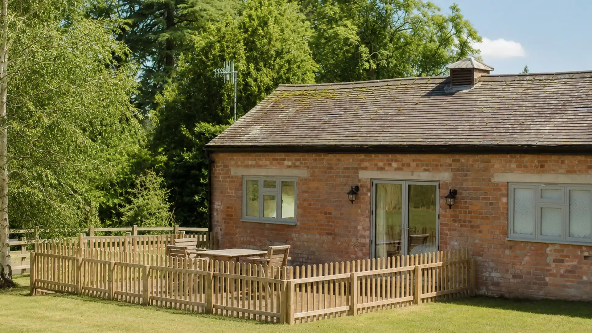 Rear View, Paddock Cottage, Bolthole Retreats