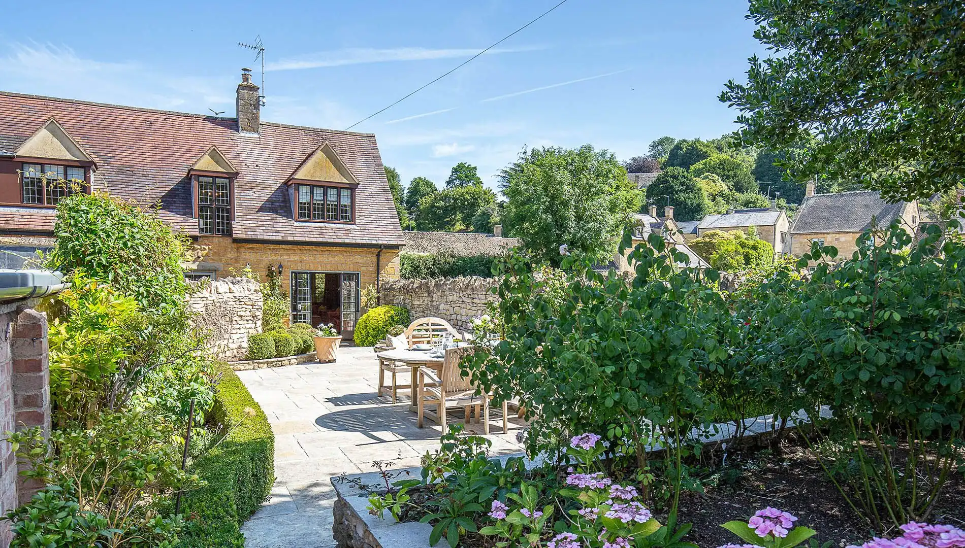 Stunning Hopscotch House in idyllic Stanton near Broadway