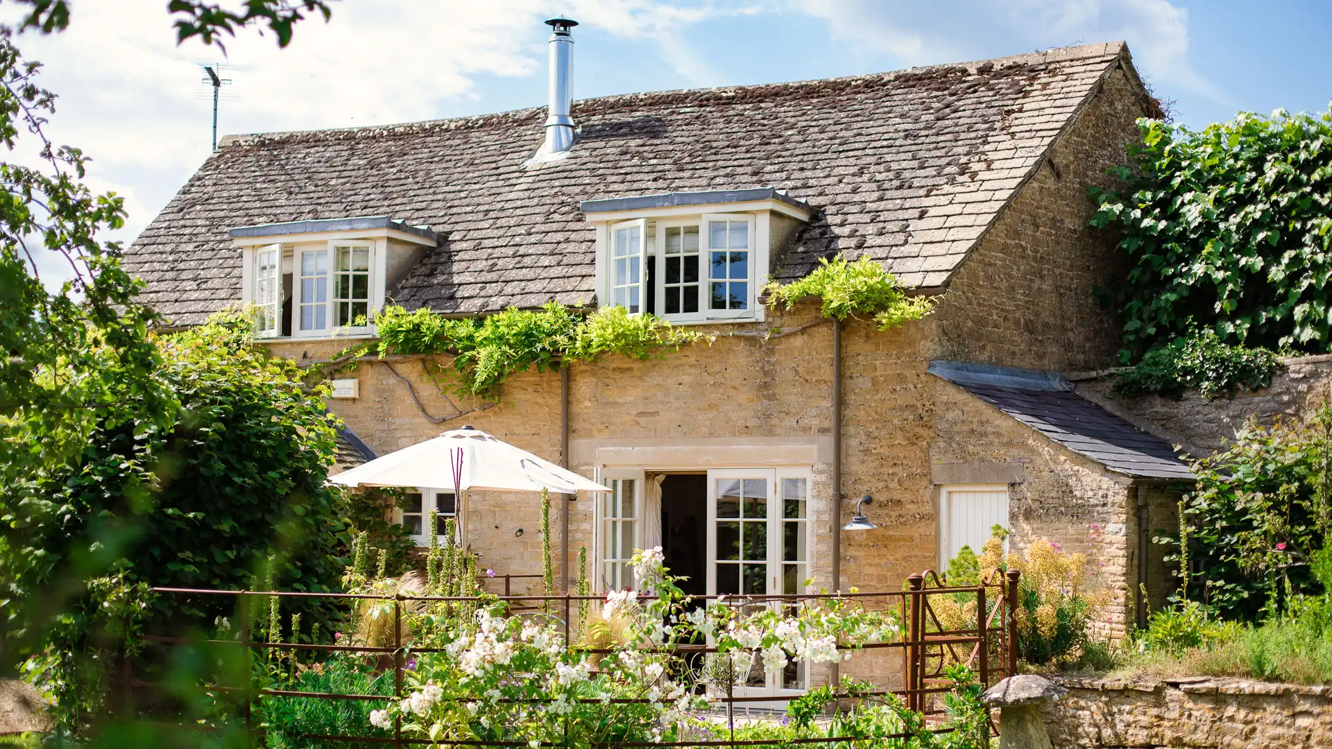 the best holiday cottage company in the cotswolds